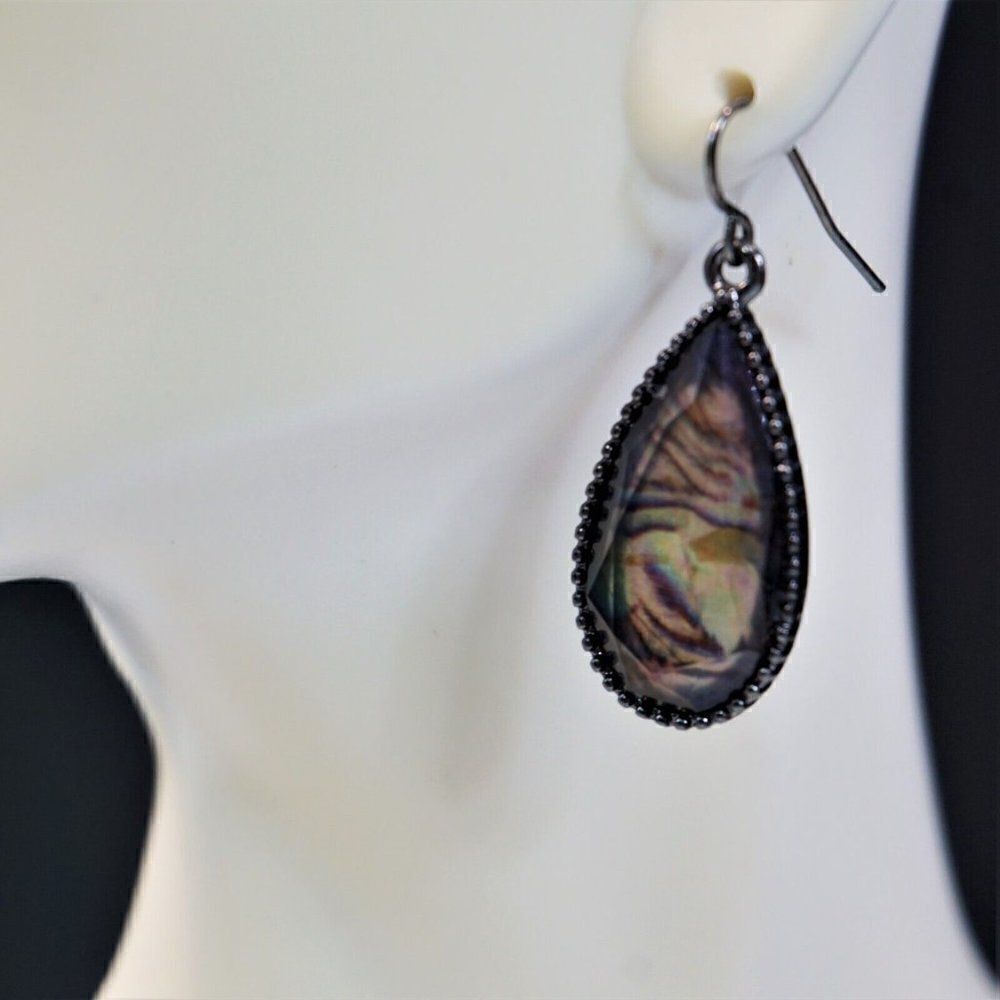 JC Penny Dangle Tear Drop Earrings Multicolor Pierced  Hook
